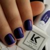 Royal-Blue-nail-varnish