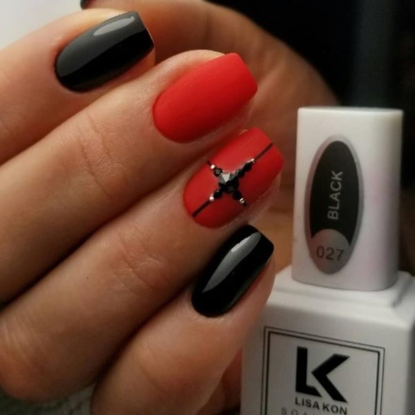 red-nail-varnish